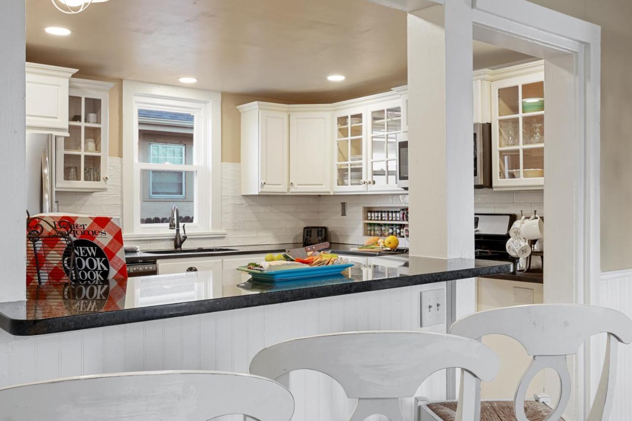 Garden City House With Hot Tub Колорадо Спрингс Екстериор снимка