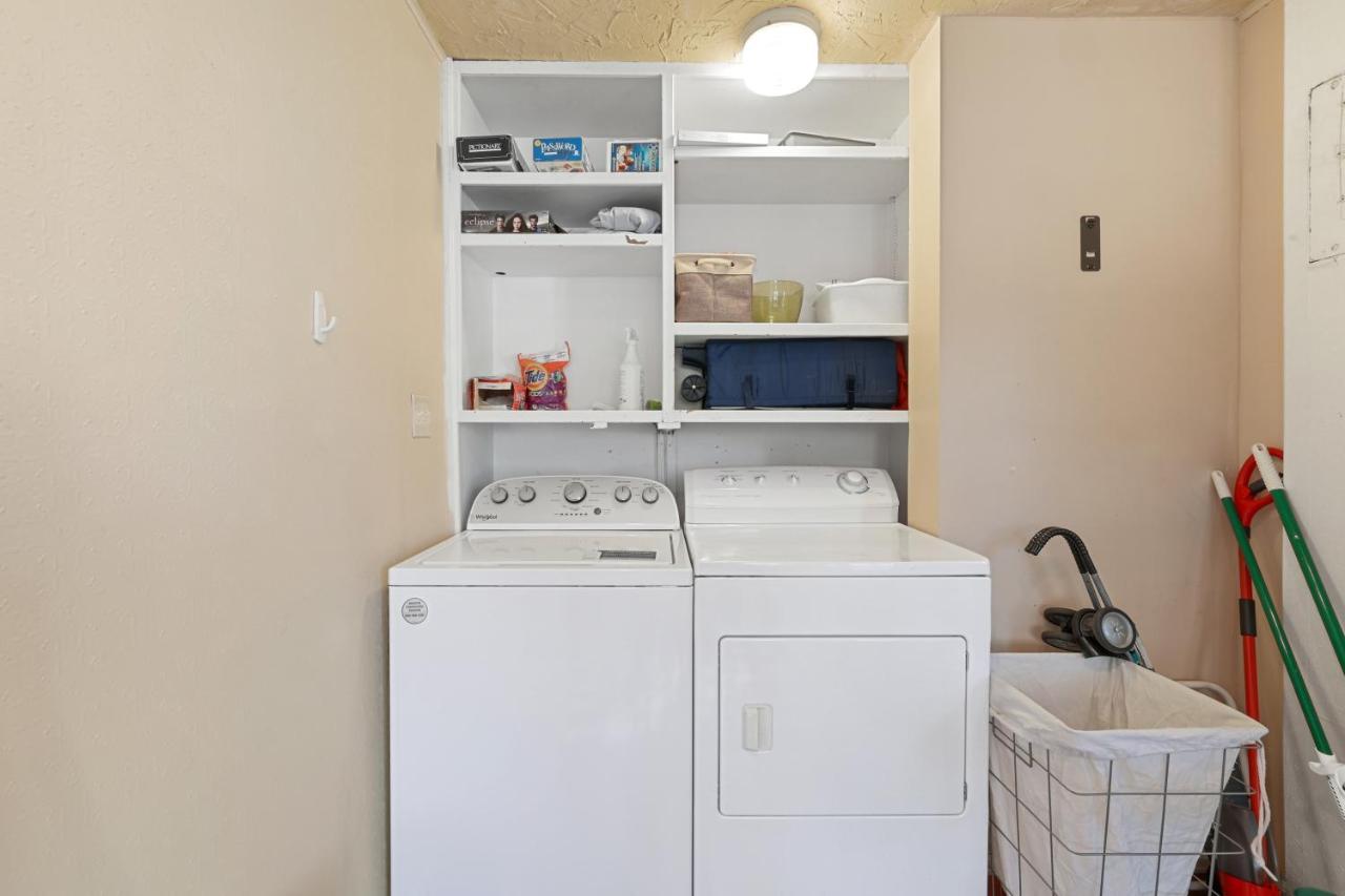 Garden City House With Hot Tub Колорадо Спрингс Екстериор снимка